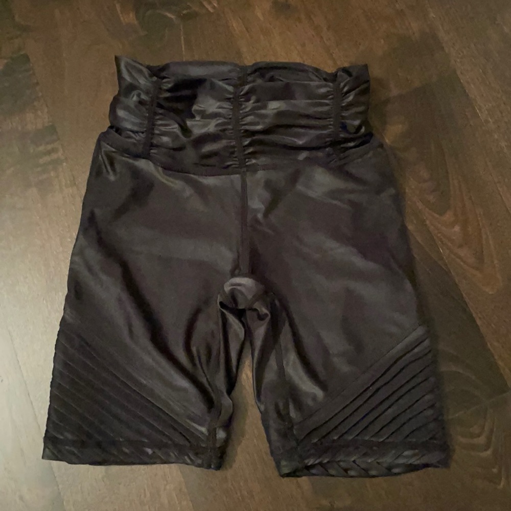 Carbon 38 spandex biker shorts Chill by Will
